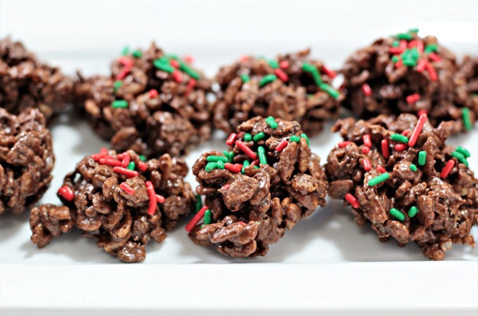 Mint Chocolate Rice Krispies® Drops combine rice cereal, mint chocolate morsels, and chocolate chips to make an easy treat for holiday or any occasion. #shop