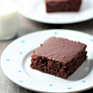 Healthier Chocolate Cake from Dr. Oz only requires 3 ingredients; boxed cake mix, Greek yogurt, and bananas. It is quick, easy, and healthy!