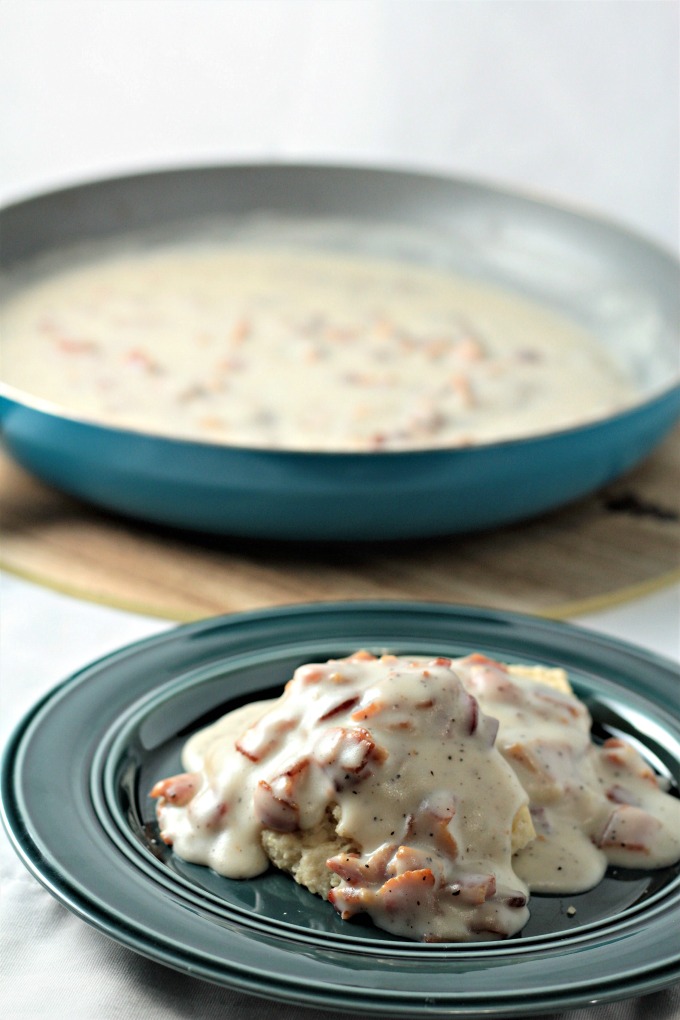 Bacon Gravy (Country Gravy) only requires 5 ingredients. Bacon, fat, flour, milk, salt and pepper is all you need to make this classic comfort food!