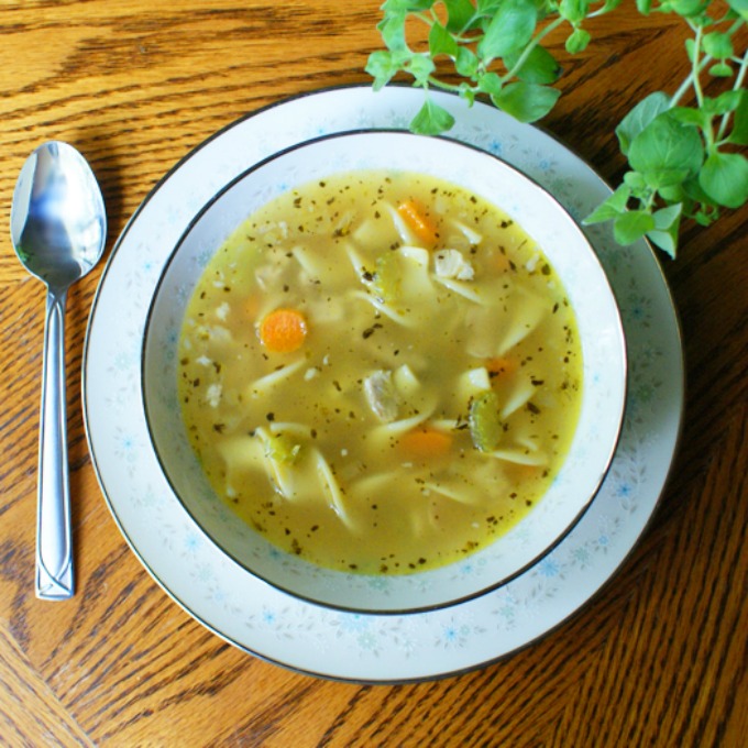 16 Seriously Satisfying Soup & Stew Recipes features everything from chicken soup to stew to chili to vegetarian soups to curry. Perfect for fall or winter!