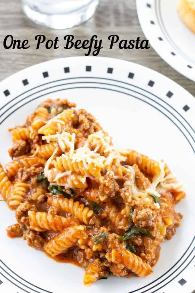 One Pot Beefy Pasta features ground beef, jar sauce and fresh spinach. It is as fast and easy as the popular boxed dinners and better for you! 