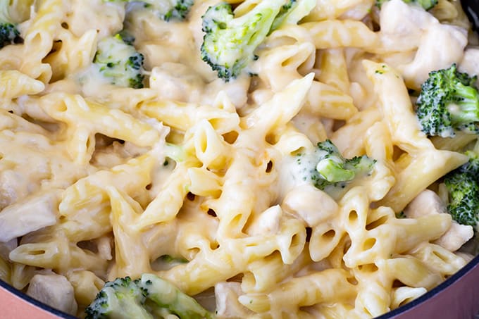 Alfredo Chicken Pasta & Broccoli features jar sauce, short cut pasta, chicken breast, and Parmesan cheese. This one pot dish is on the table in 30 minutes!