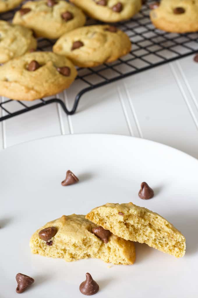 Peanut Butter Chocolate Chip Cookies - an easy, soft, fluffy, cake like cookie made with chunky peanut butter and milk chocolate chips.