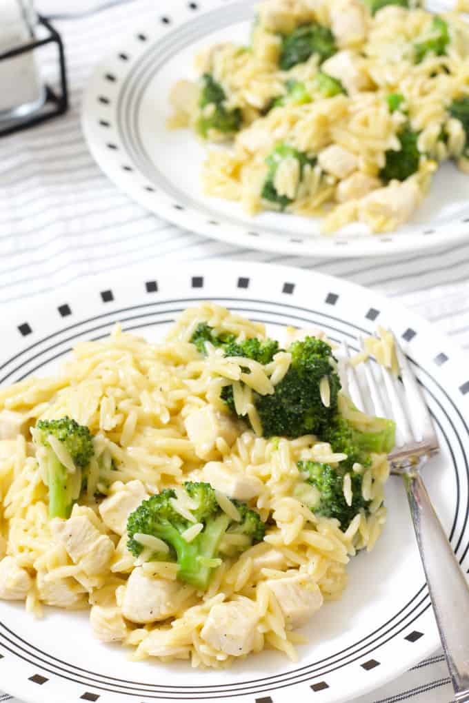 Cheesy Chicken & Broccoli Orzo - a quick and easy one pot meal with only 7 ingredients; chicken, broth, broccoli, orzo, cheese, salt, pepper.