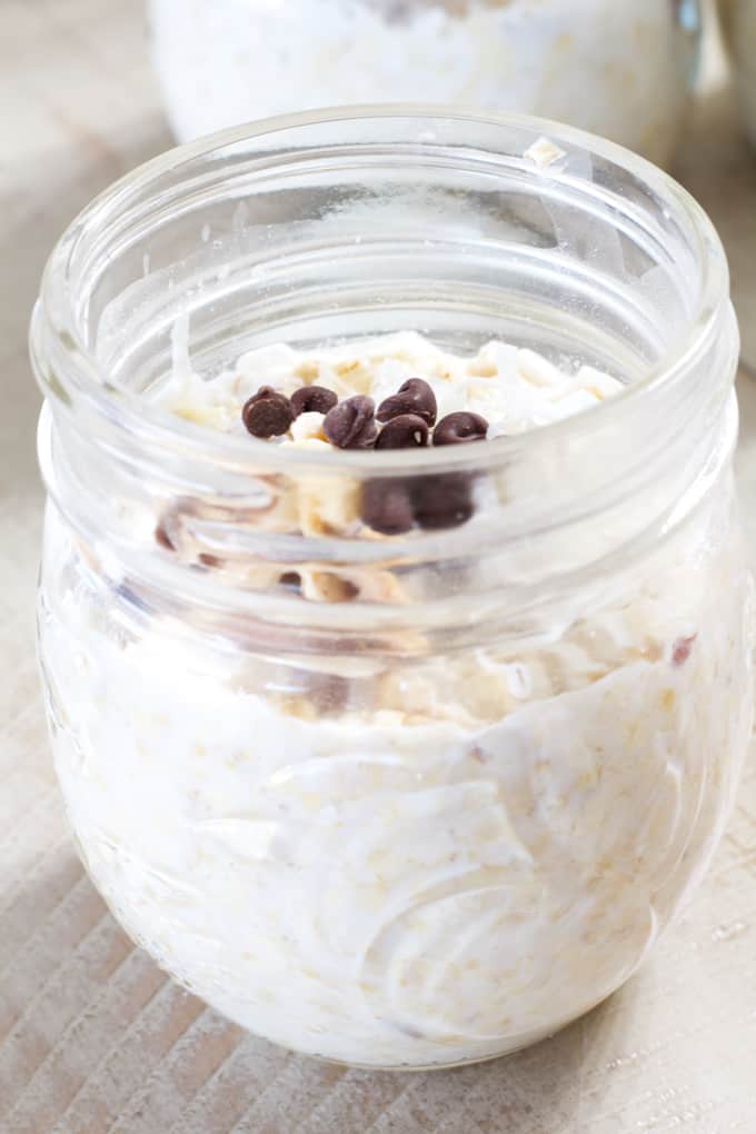 Almond Joy Overnight Oats is a great six ingredient low calorie make ahead meal prep breakfast that is healthy and delicious!