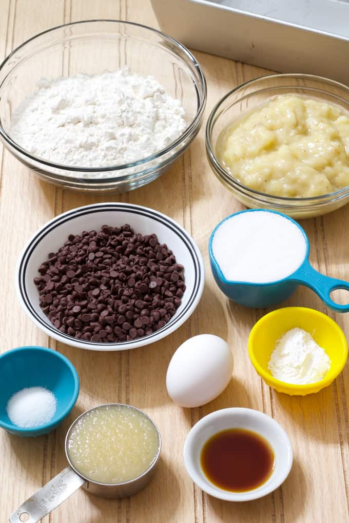 All of the ingredients needed to make the chocolate chip banana bread.