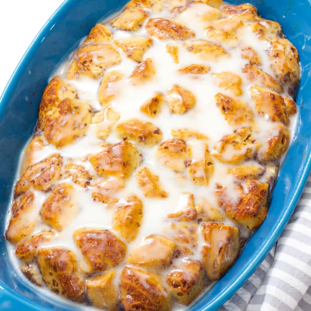 Cinnamon Roll Breakfast Casserole: A Sweet and Savory Delight