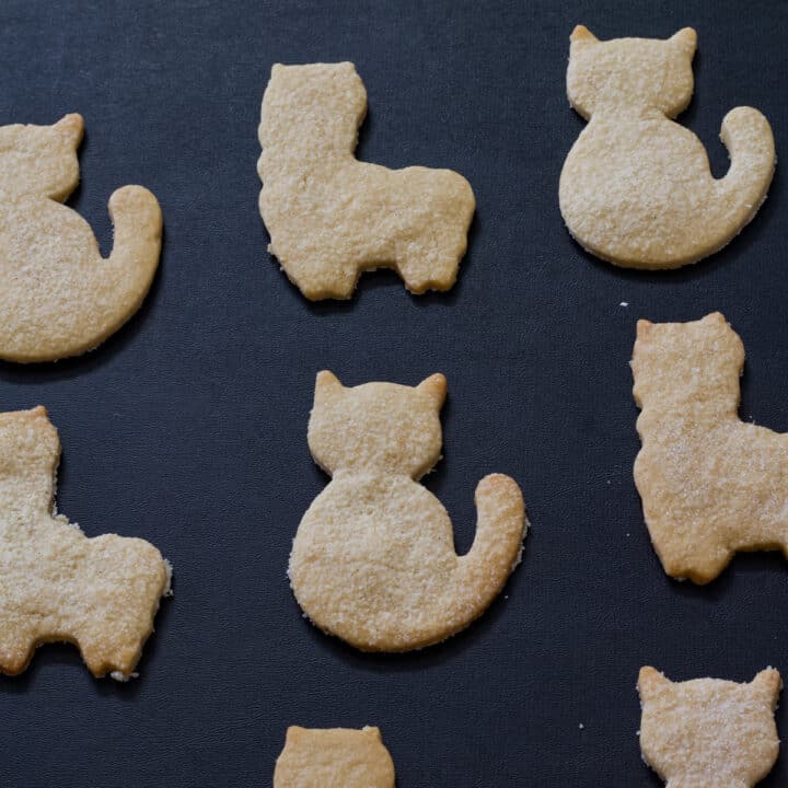 Mexican Cinnamon Sugar Cookies - Polvorones de Canela - Mindy&amp;#39;s Cooking ...