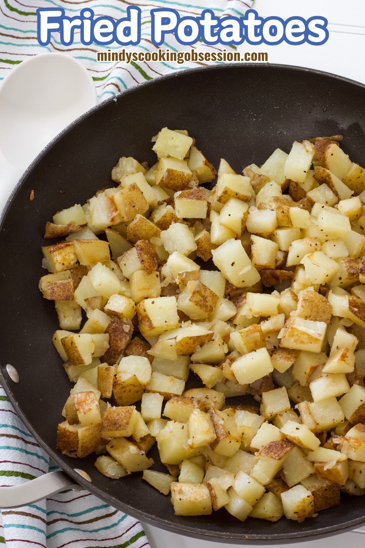Discover the ultimate guide to crafting the best homemade pan-fried potatoes with this easy recipe. A great side dish for dinner or breakfast! via @mindyscookingobsession